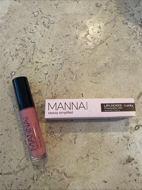 5 for $25 item 🌸 Manna Kadar LipLocked Priming Gloss Stain Lucky Pink NIB